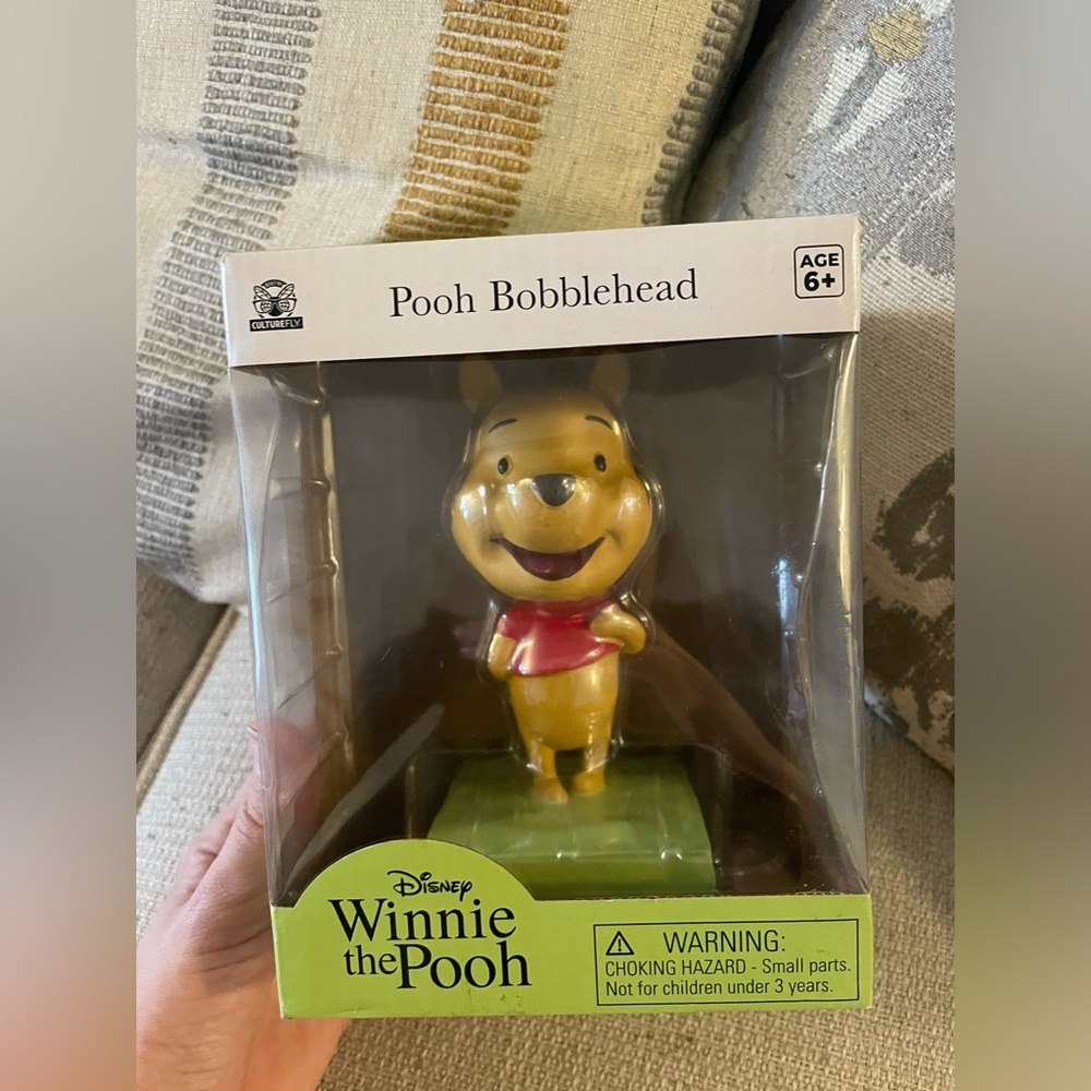 NWT Disney Winnie The Pooh Collectible Bobblehead